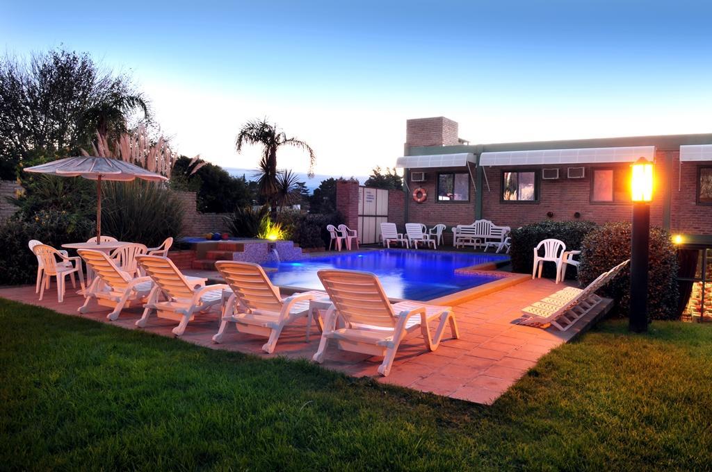 Hotel Costa Azul Cassaffousth Екстериор снимка