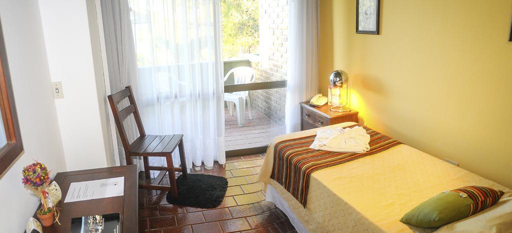 Hotel Costa Azul Cassaffousth Екстериор снимка